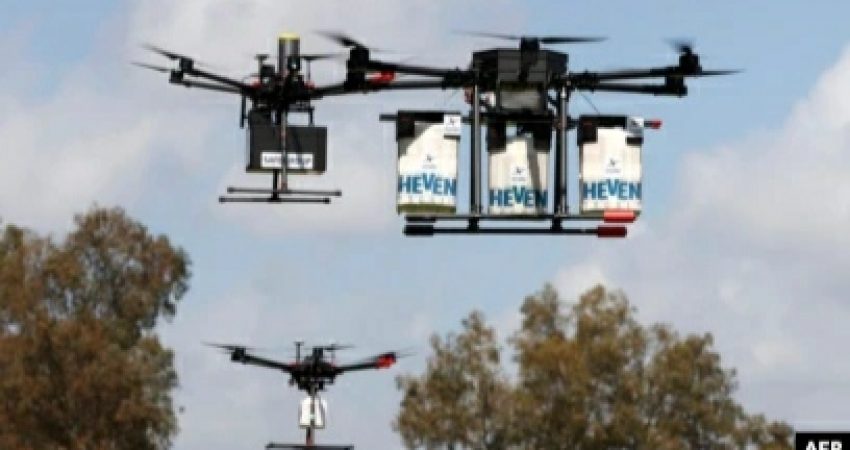 Layanan Pos Inggris Gunakan Drone untuk Kirim APD dan Alat Tes ke Pulau-Pulau Terpenci