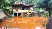 Salah satu rumah warga yang terendam banjir
