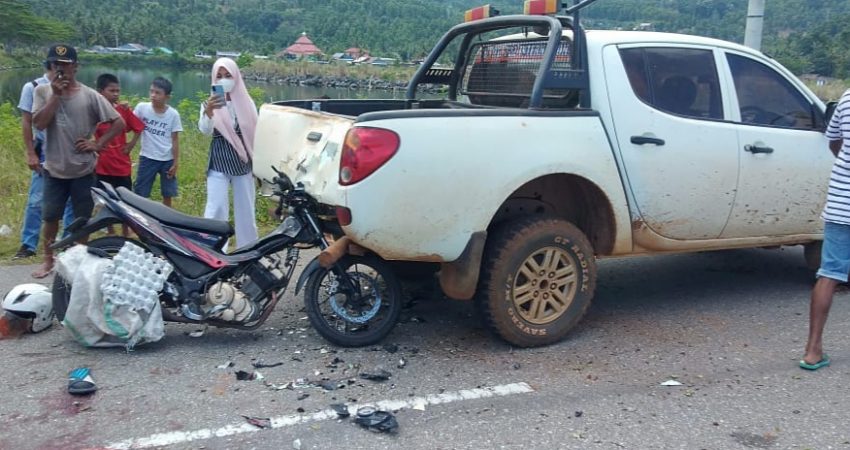 Motor Tabrak Mobil Mogok, Pengendara Kritis di Kolut