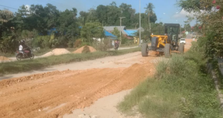 Perbaiki Jalan Rusak, Warga Apresiasi PT Asmindo