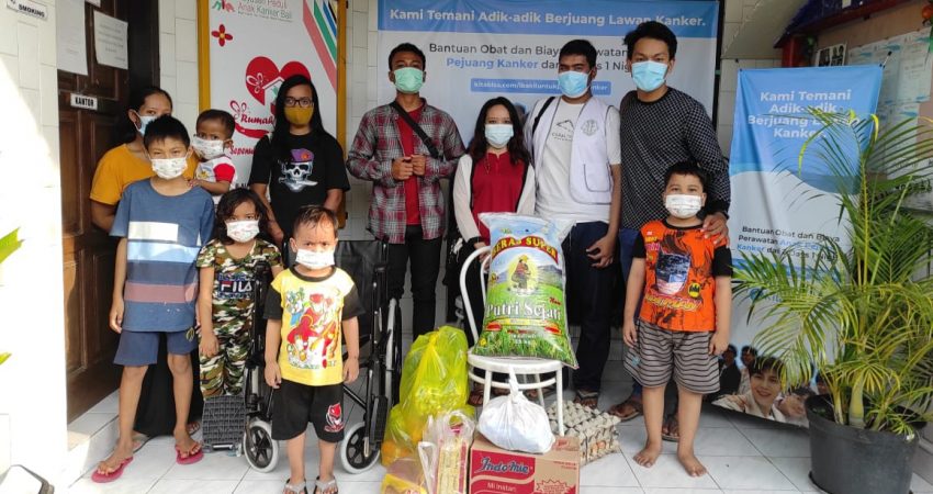 Peduli Sesama, LCBS Baksos ke YPKA dan Berbagi ke Kaum Dhuafa