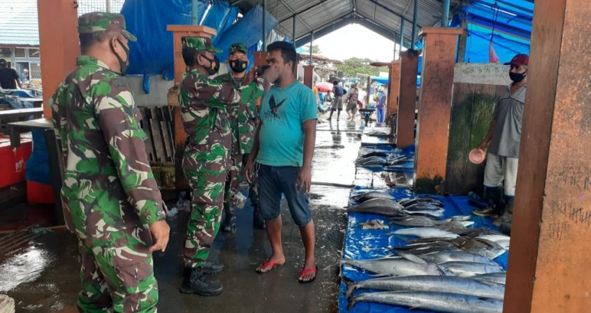 Tegakan PPKM, Kodim 1417/Kendari Patroli di Tempat Pelelangan Ikan