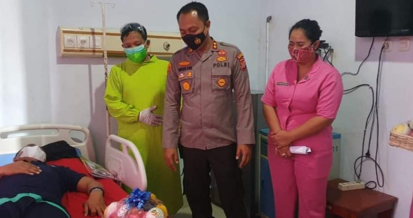 Kapolres Kolut Besuk Tiga Polisi Korban Demo Pengrusakan Makam Leluhur