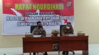 Kapolres Wakatobi AKBP Suharman Sanusi dengan pihak Pemda dalam rapat Koordinasi percepatan penanganan COVID-19.