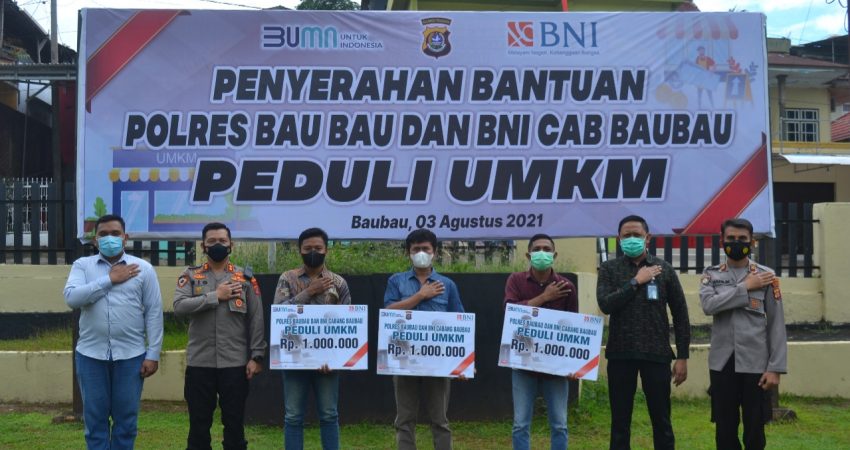 Polres Baubau Bersama BNI Serahkan Bantuan Peduli UMKM