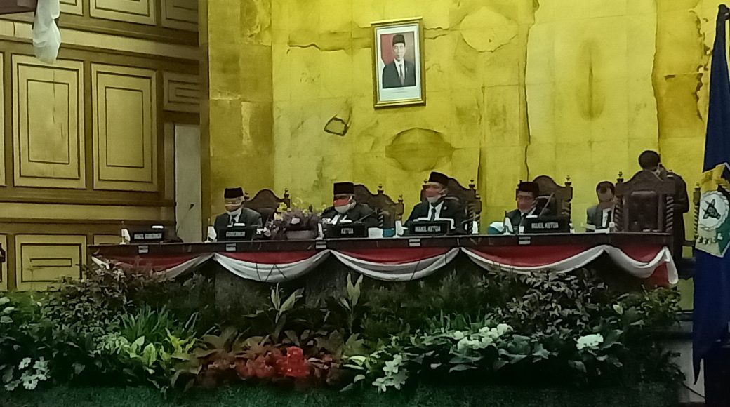 Hadiri Paripurna Jelang HUT RI ke 76, Gubernur Sultra Minta Kesadaran Semua Pihak Dalam Penanganan Covid