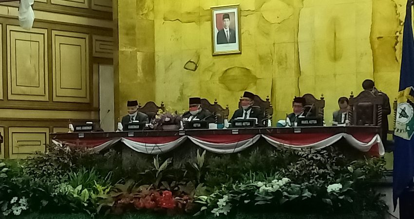 Hadiri Paripurna Jelang HUT RI ke 76, Gubernur Sultra Minta Kesadaran Semua Pihak Dalam Penanganan Covid