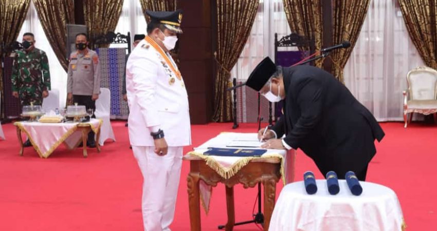Lantik Bupati – Wakil Bupati Muna 2021/2026, Gubernur Minta Semua Pihak Satukan Niat dan Selaraskan Langkah