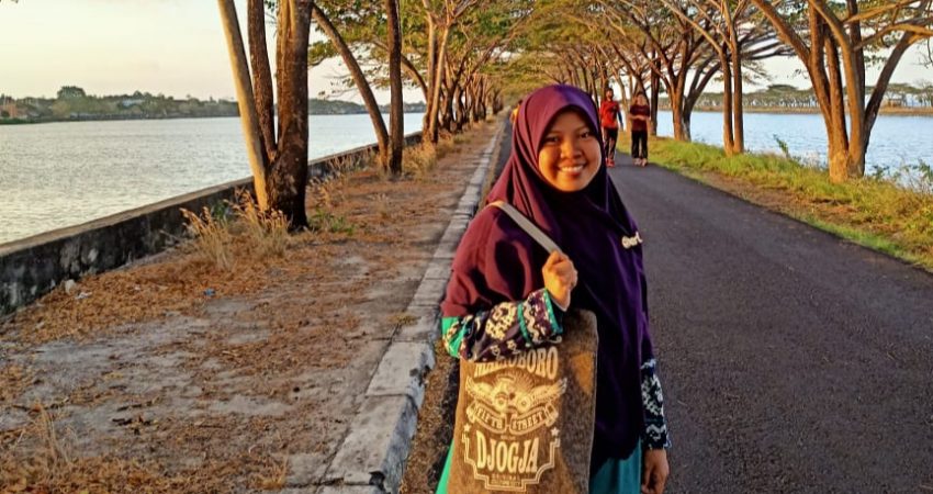 Honor Ratusan Juta Diambil dari Pemakaman Korban Covid-19