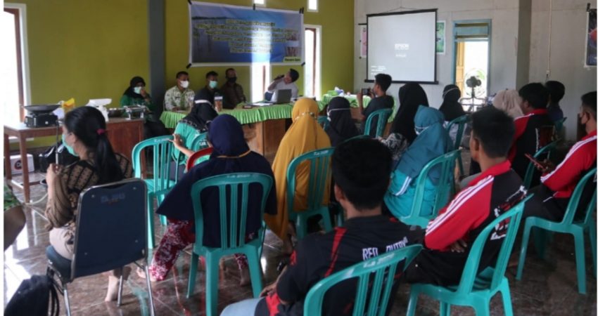 Dosen UHO Latih Warga Desa Passare Apua Rehabilitasi dan Produksi Buah Mangrove