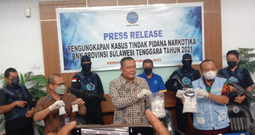 BNNP Sultra Berhasil Amankan 1.002,97 Gram Sabu Dari Seorang Nelayan di Kolaka