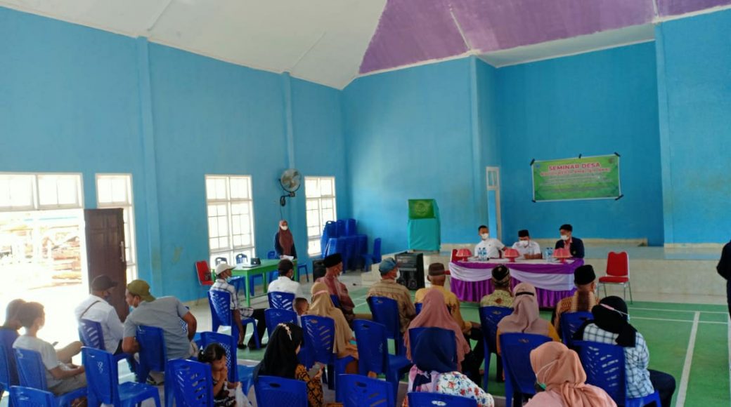 Gelar Seminar Desa, Mahasiswa KKA UM Buton Sasar Edukasi ke Warga