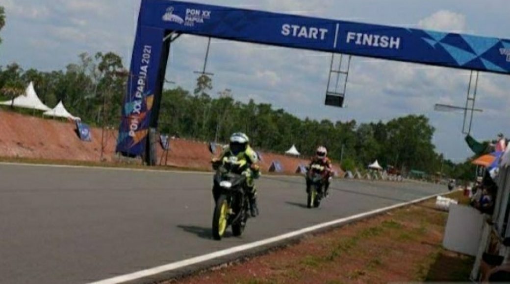 Meski Harus Finish di Lap 15, Pembalap Muda Kolaka Masuk 4 Besar