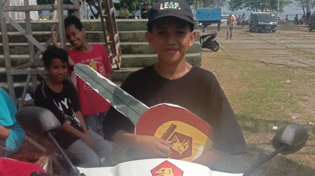 ASR Menyapa Masyarakat Baubau, Seorang Bocah Dapatkan Sepeda Motor