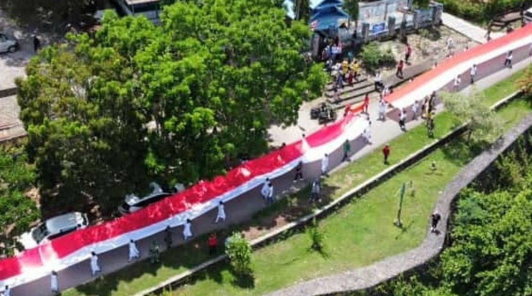 Upacara Sumpah Pemuda: Merah Putih Berkibar Mengelilingi Keraton Buton