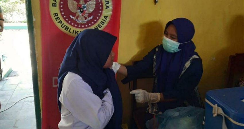 Peringati Sumpah Pemuda, BINDA Sultra Gelar Vaksinasi di Busel