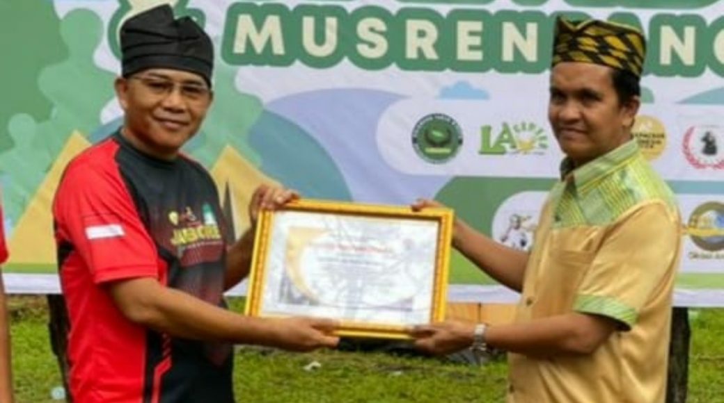 Sukses Gelar Jambore dan Musrenbang Pemuda, Dispora Kota Baubau Raih Penghargaan