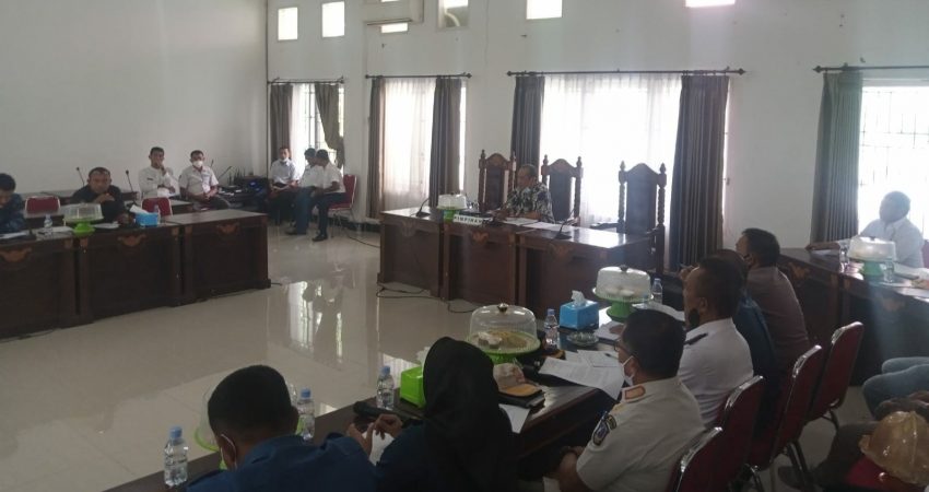 Kisruh di Pelabuhan Nusantara Raha, Komisi II DPRD Muna Gelar RDP