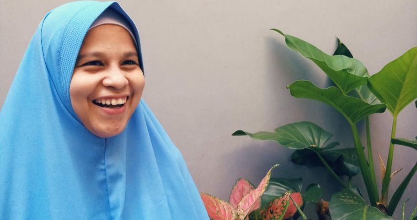 Harga Minyak Goreng Melejit, Rakyat Menjerit