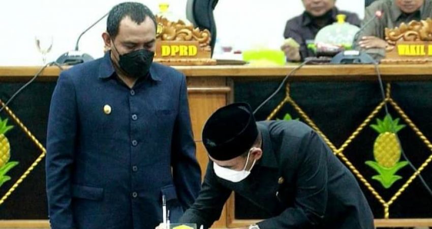 DPRD Tetapkan Raperda APBD Kota Baubau Jadi Perda
