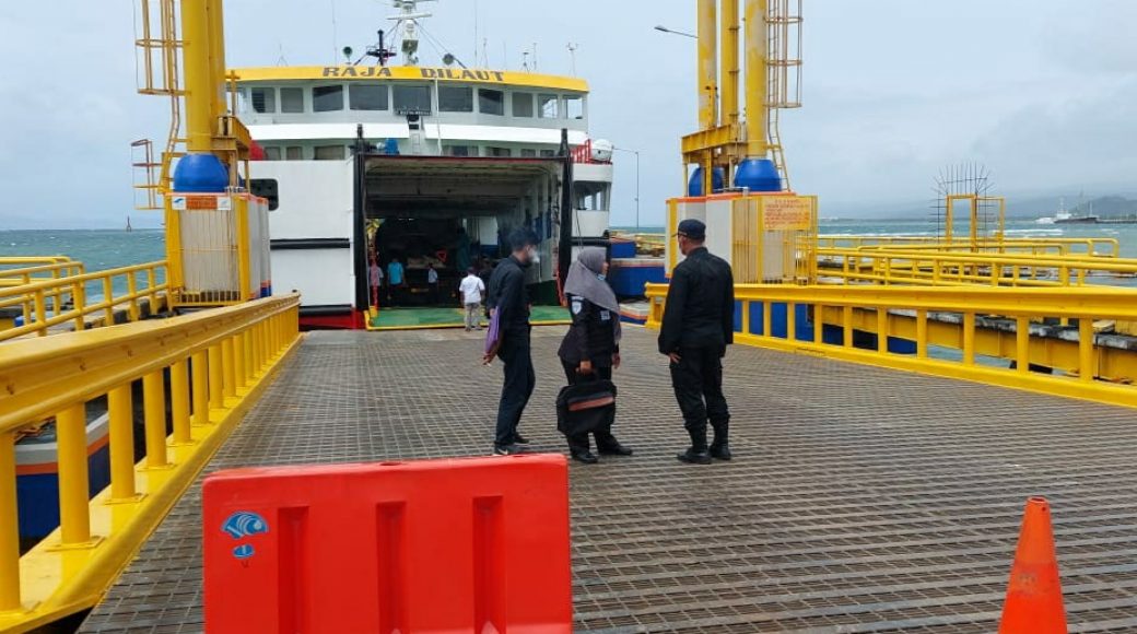 Akibat Cuaca Buruk, Pelabuhan Penyeberangan Kolaka-Bajoe Ditutup