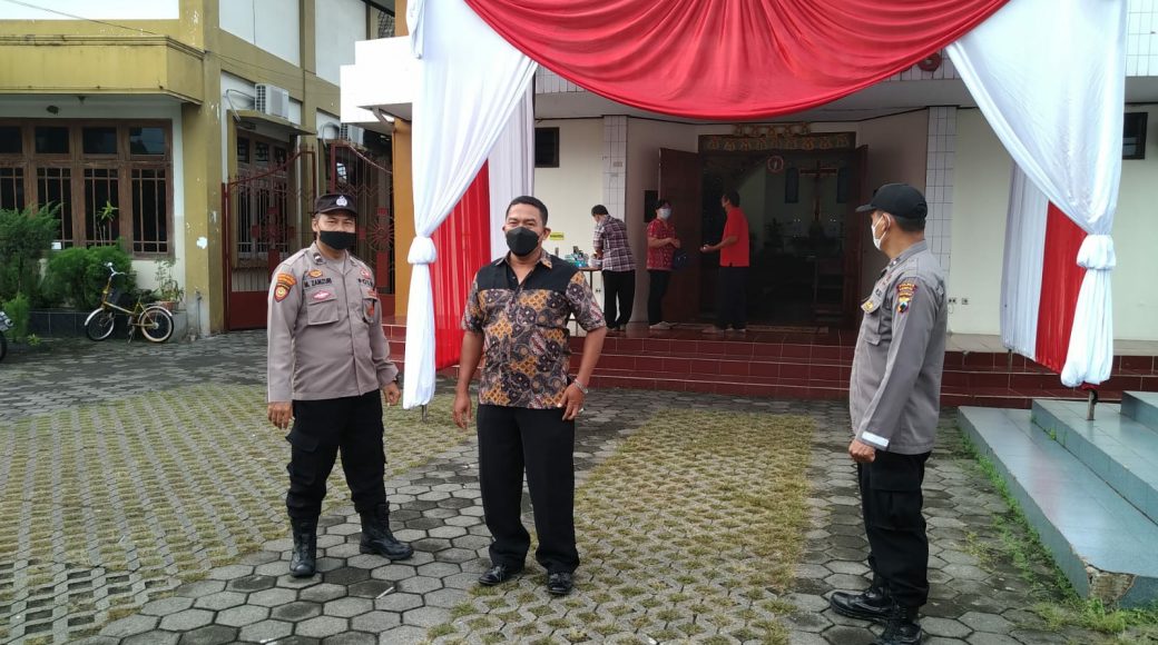 Polsek Weleri Pastikan Natal 2021 di Gereja Santo Martinus Terapkan Prokes Ketat