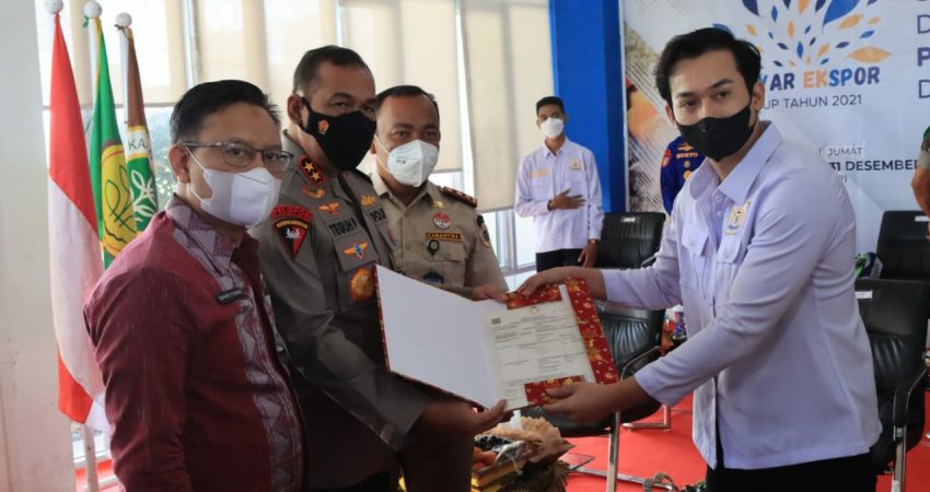 Pengusaha Binaan Kadin Sultra Sukses Ekspor Jambu Mete ke Vietnam