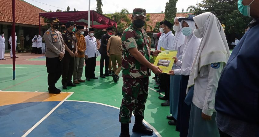 Dandim 0736/Batang Hadiri Upacara Hari Amal Bakti Kementerian Agama