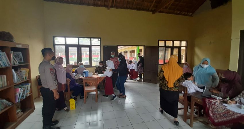 Polsek Plantungan Terus Monitoring Pelaksanaan Vaksinasi Anak Usia 6-11 Tahun