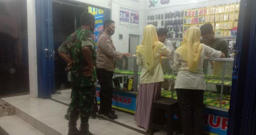 Polsek Pegandon Imbau Disiplin Prokes pada Para Pedagang Malam