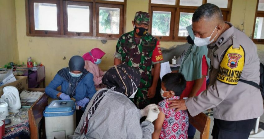 Vaksin Serentak Polsek Pegandon, Empat SD Jadi Sasaran