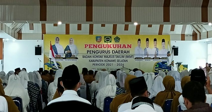 Resmi Dikukuhkan, Nurlin Surunuddin: Konsel Akan Jadi Tuan Rumah Milad ke-42 BKMT Sultra