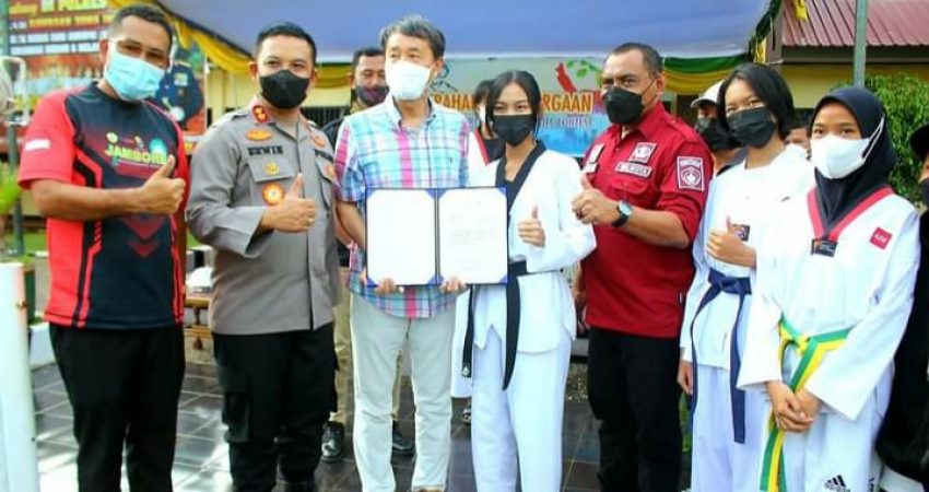 Plt Wali Kota Apresiasi Bhayangkara Taekwondo Center Dojang Polres Baubau