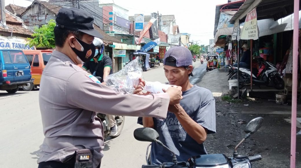 Kapolsek Imbau Wajib Prokes di Pasar Pegadon