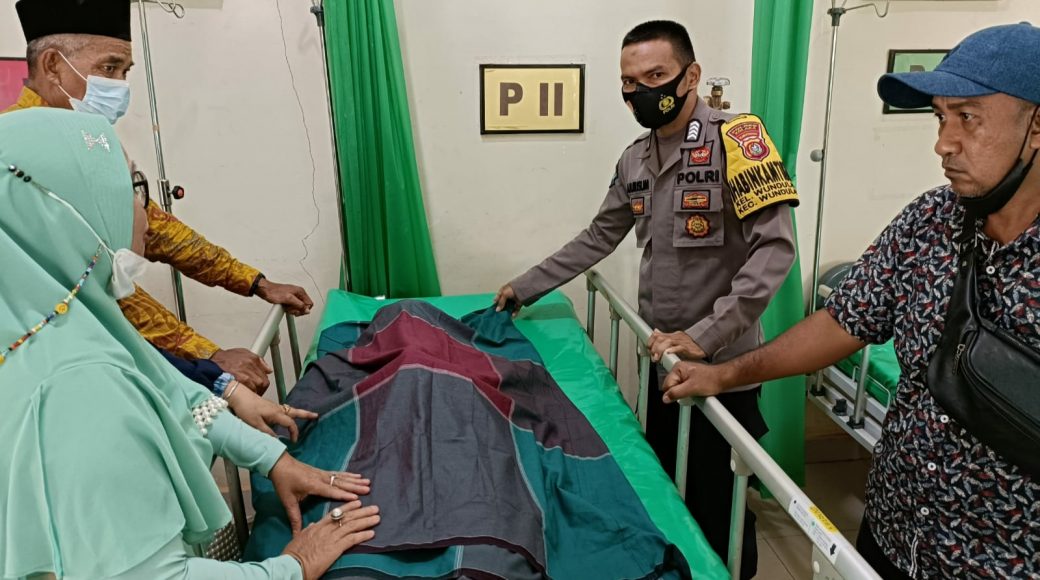 Hendak Pasang Baliho, Honorer di Kolaka Meregang Nyawa