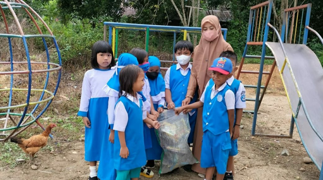 Ratusan Anak Tingkat SD, TK dan Guru Ikuti HPSN