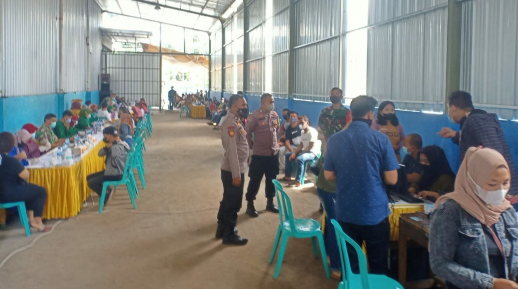 Pantau Vaksinasi di PT Berkat Karunia Semesta, Kapolsek Patean: Tetap Patuhi Prokes