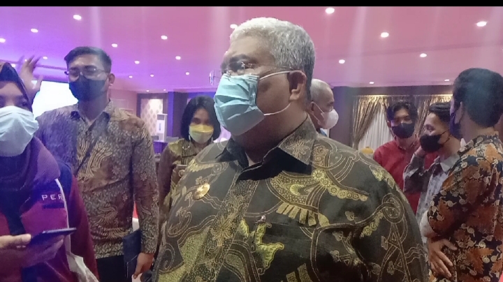 Gubernur Sultra, H. Ali Mazi, SH