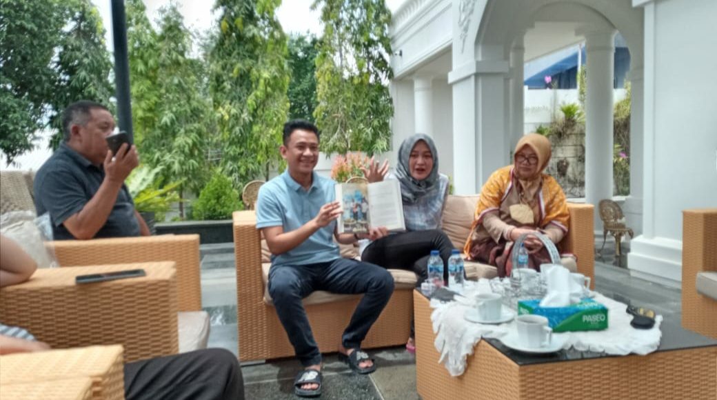 Keluarga NA Hadirkan Mantan Ketua MK di Acara Bedah Buku “Dipaksa Salah Divonis Kalah”