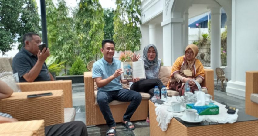 Keluarga NA Hadirkan Mantan Ketua MK di Acara Bedah Buku “Dipaksa Salah Divonis Kalah”