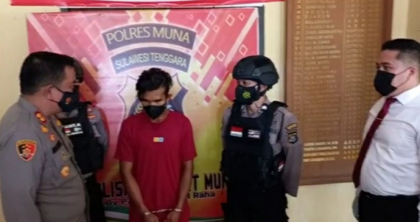 Kocak! Pria “Penganiaya” Perwira Polisi Berpura-pura Kerasukan Saat Hendak Ditangkap