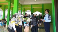 Kalapas Rutan Kelas IIB Raha, Saibuddin saat berdiskusi