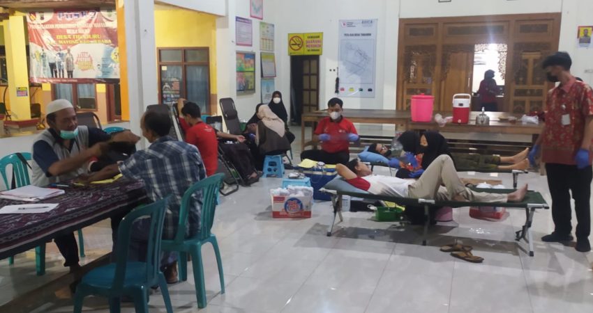 BPD Tigajuru Sambut Baik Donor Darah Karang Taruna Setempat