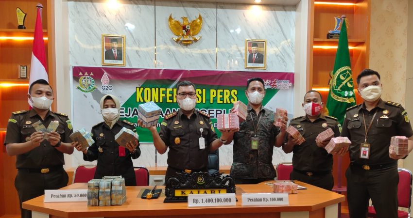 Kejari Buton Resmi Tetapkan Tersangka Dirut PDAM Buteng
