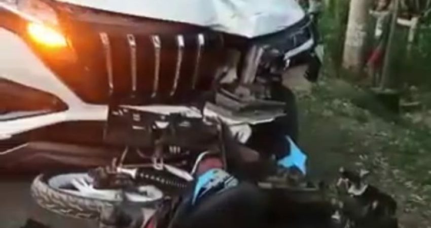 Kecelakaan Mobil vs Motor di Muna, Satu Orang Terluka dan Satu Unit Sedan “Diamuk” Massa
