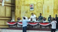 Paripurna DPRD Sultra Dukung Gubernur Pertanyakan Kemendagri Tolak Usulan Pj Bupati Mubar dan Busel