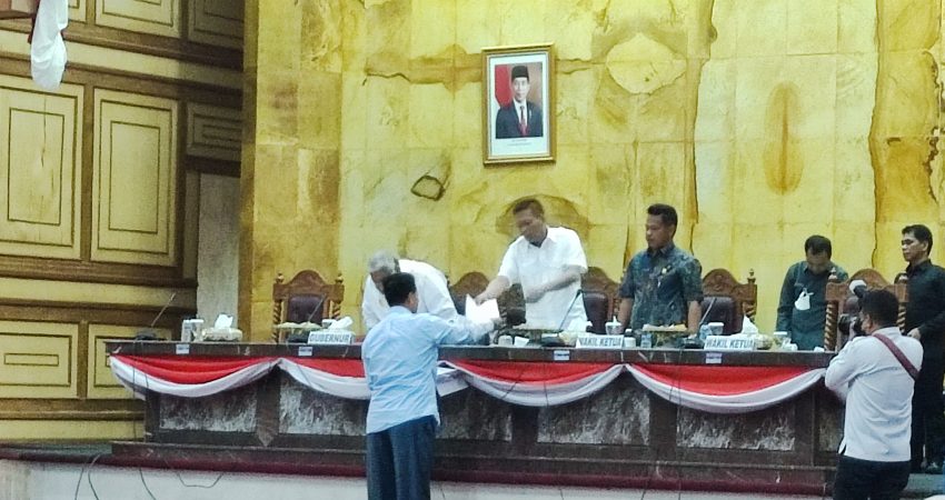 Paripurna DPRD Sultra Dukung Gubernur Pertanyakan Kemendagri Tolak Usulan Pj Bupati Mubar dan Busel