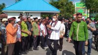Sambutan Hangat Masyarakat, Kala Kedatangan PJ Bupati Buteng