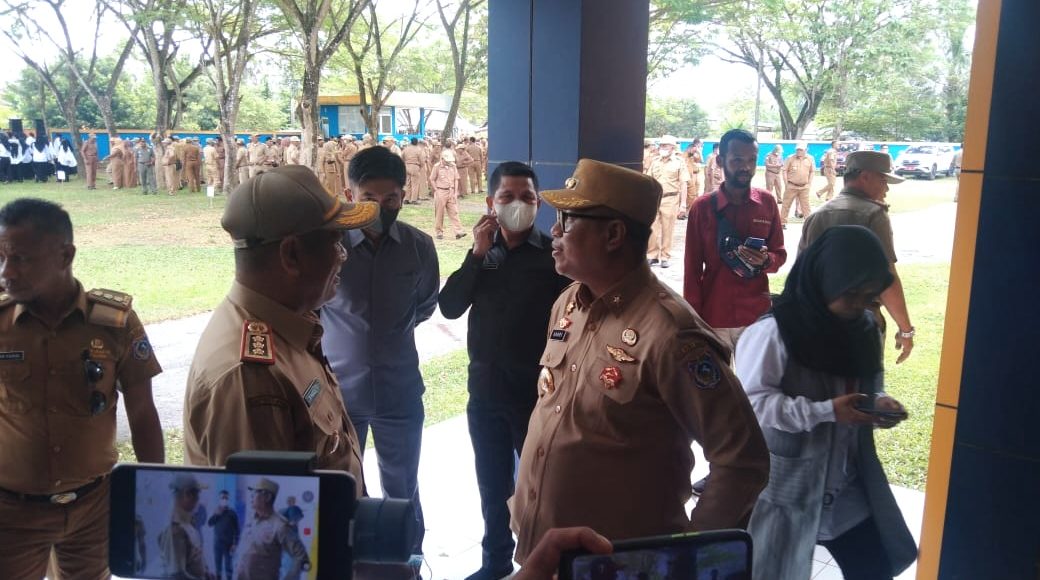 Hari Pertama Berkantor, Pj Bupati Mubar Berencana Bangun Masjid Raya