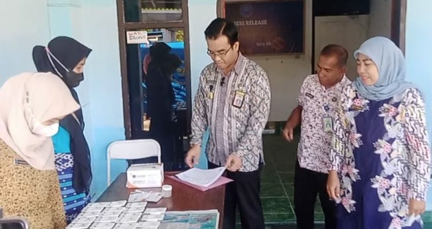 Tingkatkan Kepercayaan Publik, BNNK Muna Lakukan Tes Urine Pegawainya